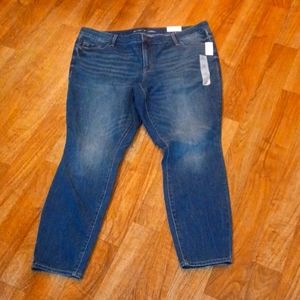 New! Old Navy mid-rise Jeans size 20
